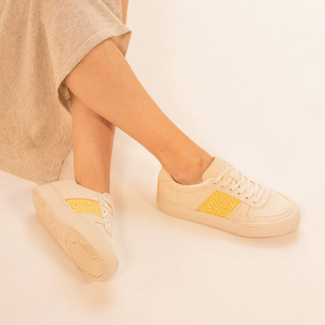 MAI CHAU CANVAS SUNFLOWER