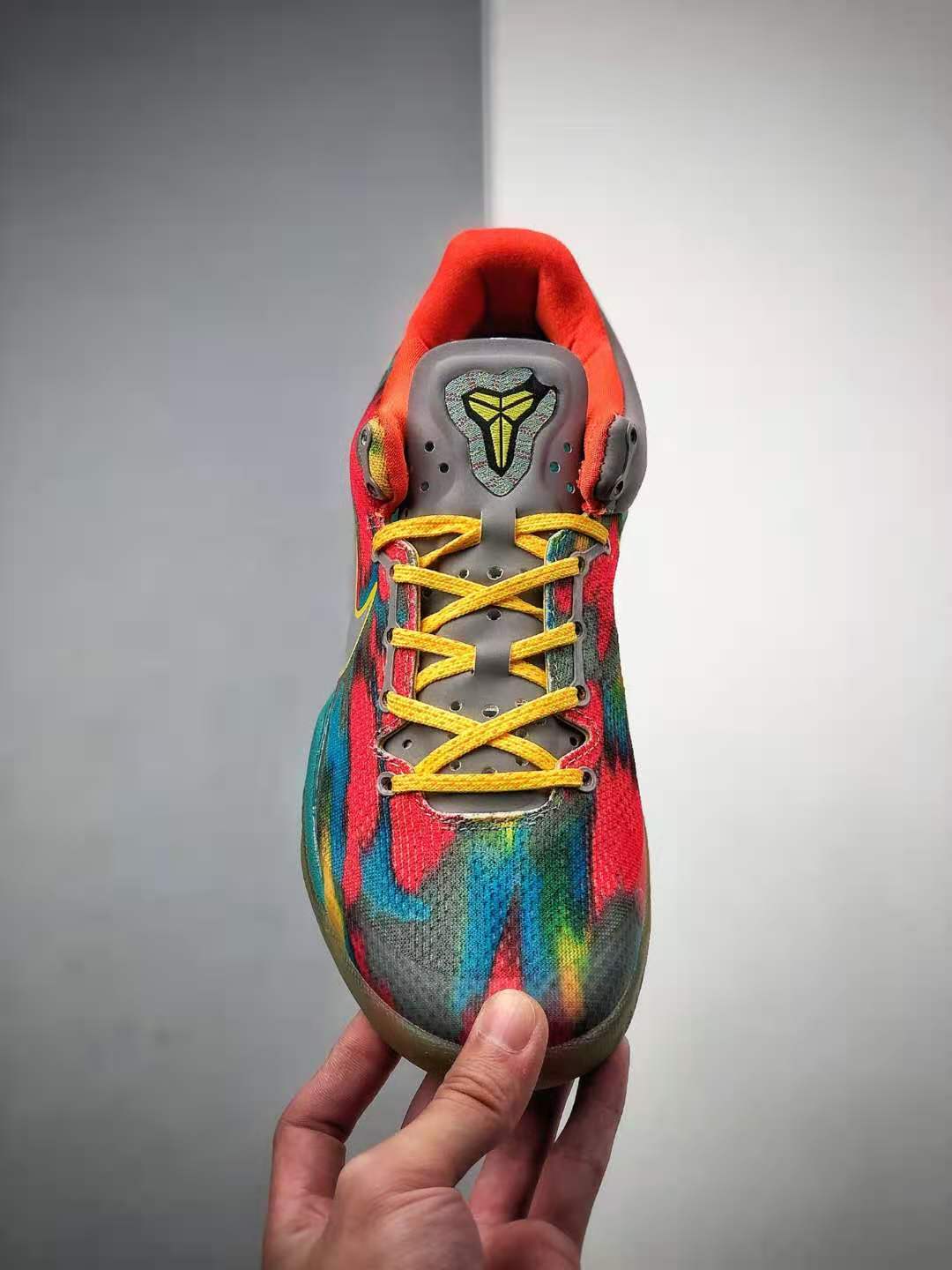 Nike Zoom Kobe 8 System GC Venice Beach Orange Blue Multi-Color 555286-002 - Stylish and Versatile Basketball Shoe