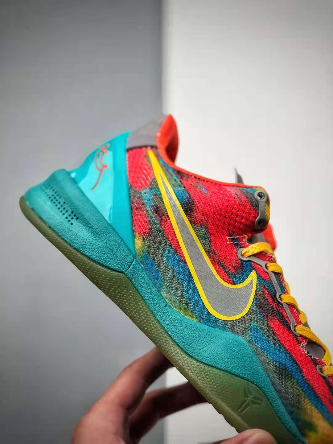 Nike Zoom Kobe 8 System GC Venice Beach Orange Blue Multi-Color 555286-002 - Stylish and Versatile Basketball Shoe