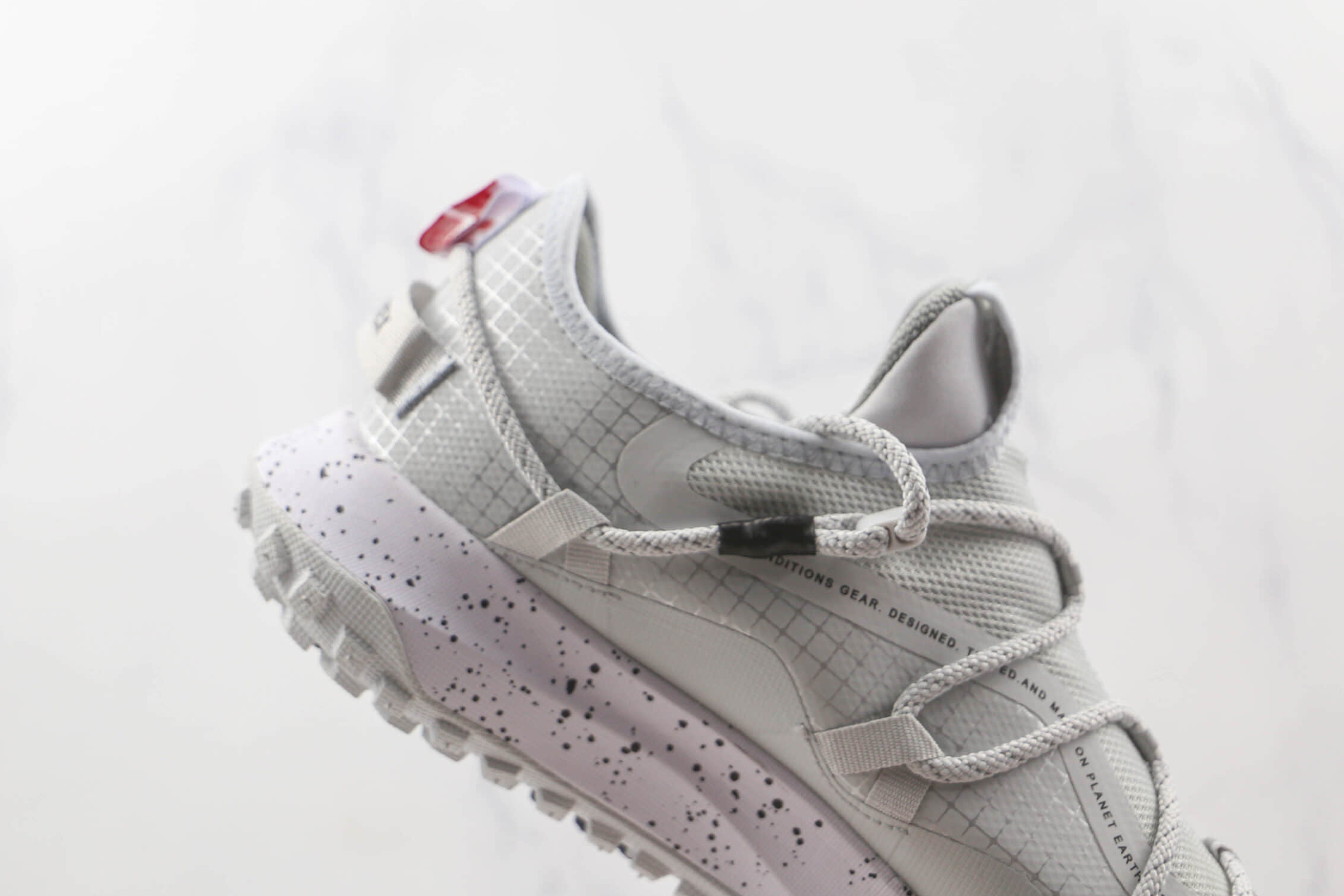 Nike ACG Mountain Fly Low Gore-tex Olympic Team | Lightweight & Waterproof Trainer