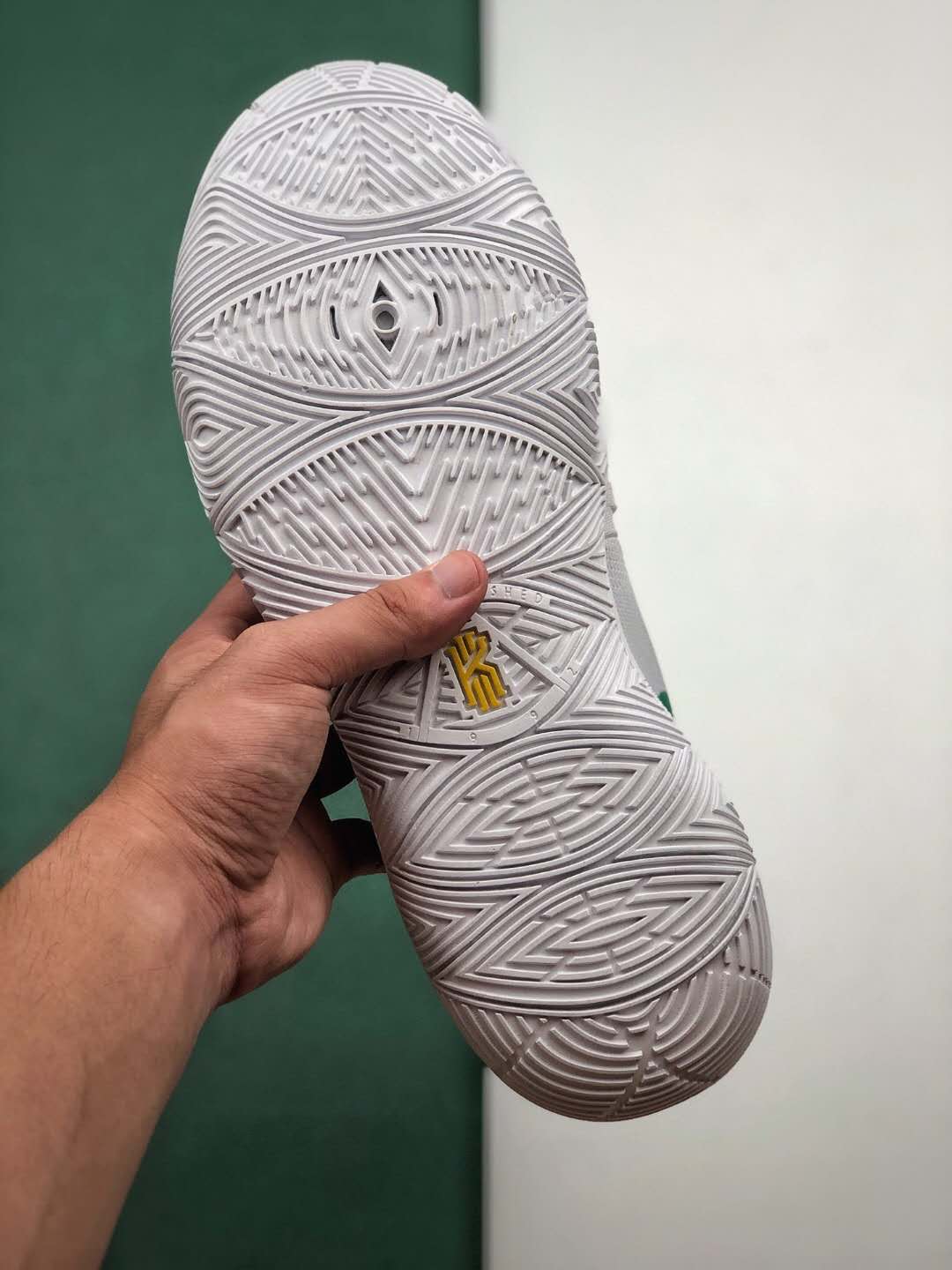 Nike Kyrie V 5 EP Hot Melt Color Matching Basketball Shoes Sale - Shop now!
